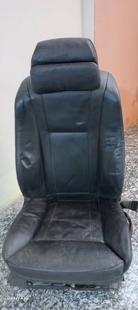 كشن خلفي • جهة عكس السائق • نظيف ١٠٠٪