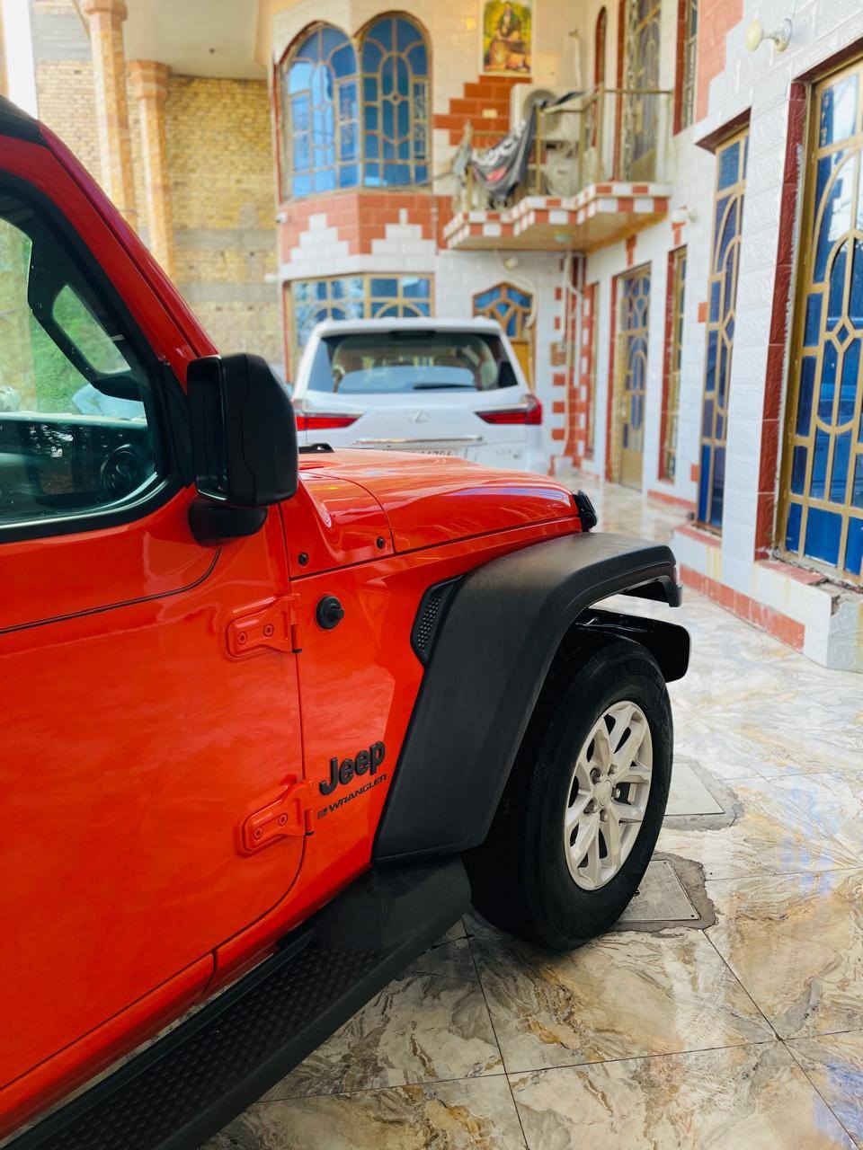 للبيع جيب رانجلر
موديل 23 
محرك 6 سلندر 3.6
لون برتقالي فول مواصفات ماشيه 26 mi
سعر 300 وبيه مجال 
مكان السياره البصره 
رقم الهاتف / ***********
***********
