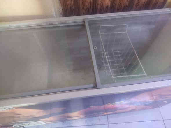 مجمده نضيفه تجميد شغاله للبيع سعره 300 بيهه مجال عنواني البصره ابو الخصيب ***********
