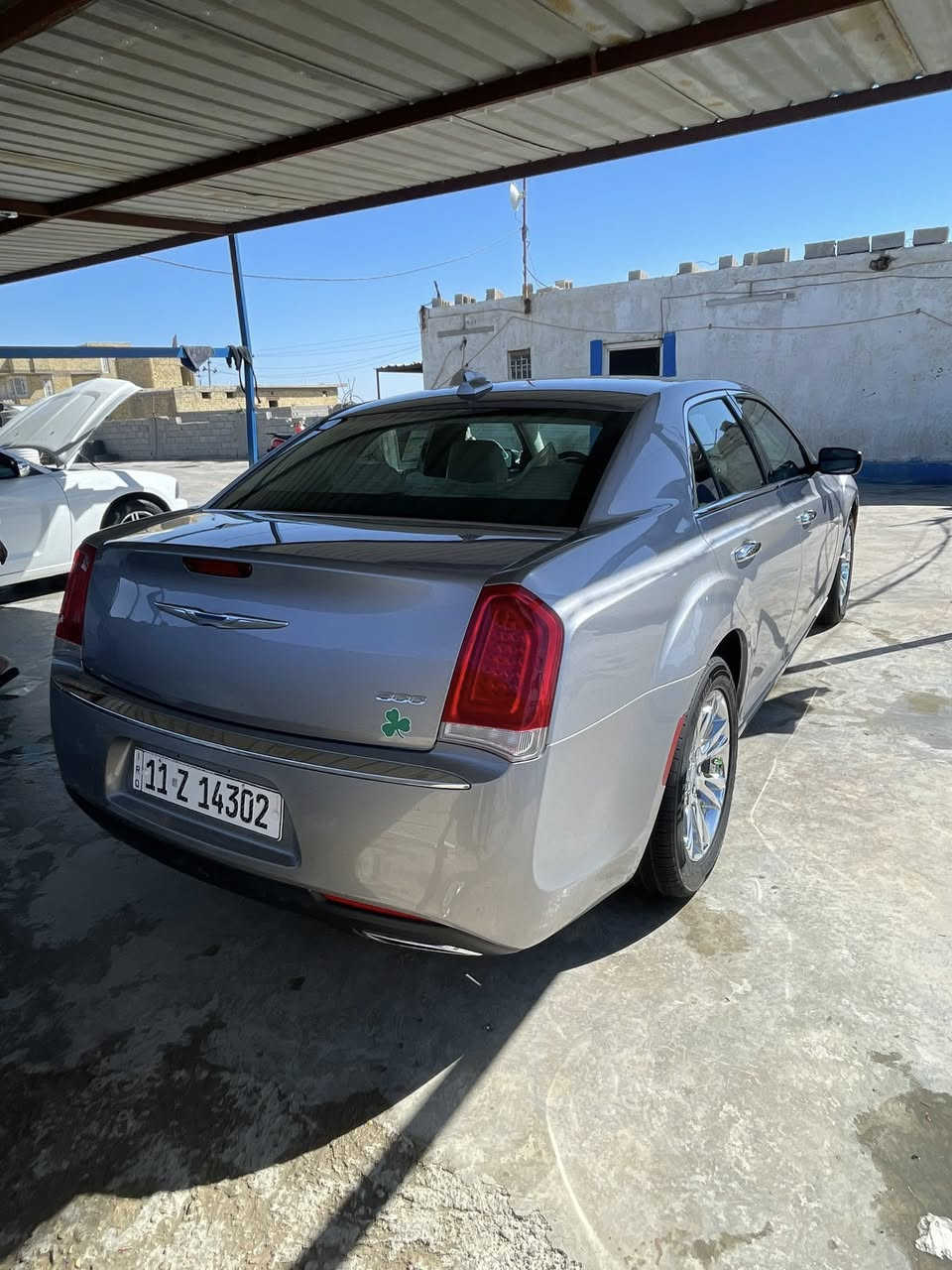 السلام عليكم
اوبامه 2018اصل لون سلفر سياره جديده بمعنه لكلمه داخل عسلي مكفوله كفاله بس باب سايق مقسم رقم بغداد بسمي تحويل مباشر مكينه كير حداديه كله مكفول ويل كروم وتايرات توني شادهن المكان ذي قار شطره 

***********
