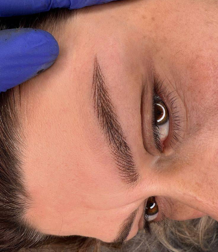 تاتوو حاجب فايبروز جلسه واحده
النجف الاشرف
***********
للحجز المسبق
