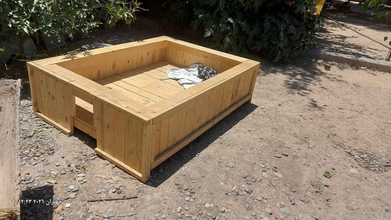 بۆدی  ماتۆری  3  تایە  دانە یە کیان  بە داردروست  کراوە  شتیکی  زۆر  جوانە  ئە وە کە ش  کابینە یە بۆهە موشتیك  بە کاردیت  بولفە  بۆچایخانە ش  بە کار دیت  کلار  شیخ  لنگر  ***********
