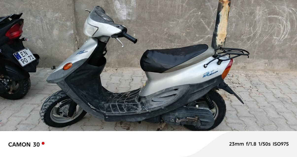 دراجه بيجي فحل صفر جاج 
للبيع 
دراجه نضيفه وصوتها ناعم شراي ينتصال ع رقم 
***********
