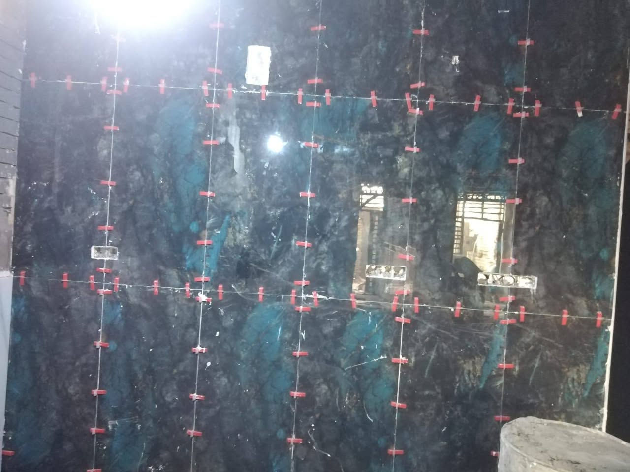 خلفه سيراميك وبورسلين شغل علي الليزر وسرعه في العمل ***********
