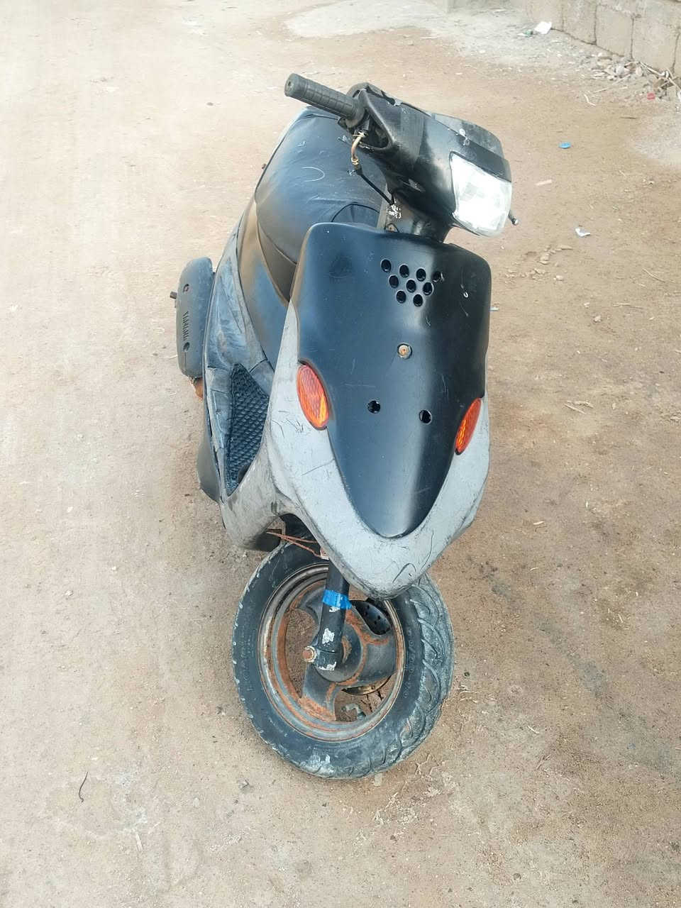 دراجة تسعة زروف سرعة 100 بلادي كهربائيات وسلف كلها شغال بس السلف عوزة شخاطة شرط الفحص مابيها اي نقص ثاني بس باتري سعره 220 وبيها مجال بسيط مكاني ابو الخصيب رقمي واتساب ***********
