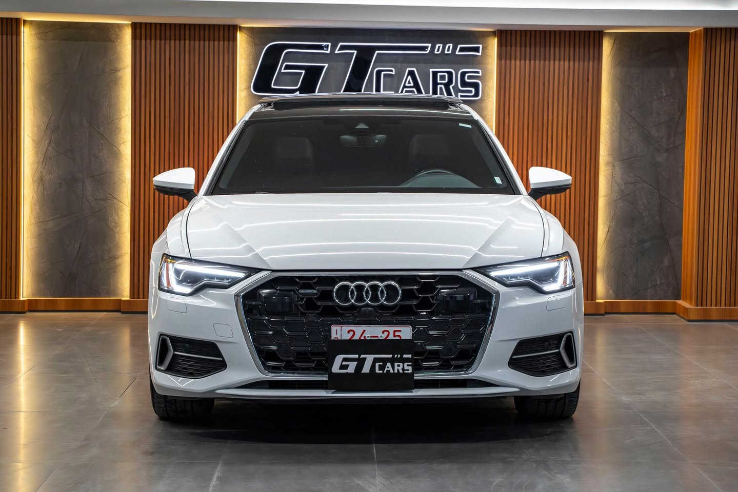 Audi A6 Quattro 
موديل: 2024
ميل44.000
$28.000:السعر 
***********
***********☎️
