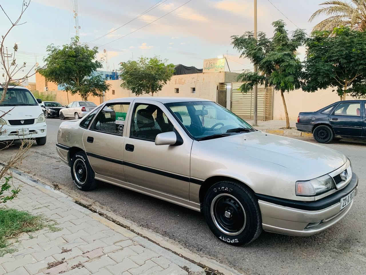 اوبل فكتره 
موديل 
1991
محدثه 
1993
السنويه 2028
صبغ عام جماليه بدون معجون 
السعر 48 وبيه مجال 
***********
