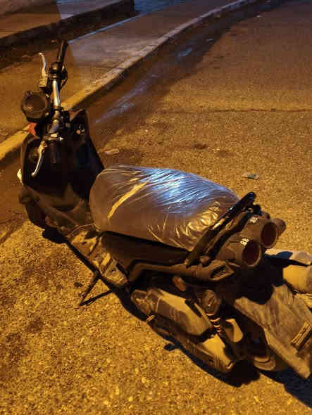 السلام عليكم سكني جبلي للبيع ناصريه
مكينه شرط فحص من تاخذها مني 58 بلاد ماشيه 7 كليو
شرط واكفه عل ناصريه دراجه مداريهَ دهن اصلي بانزين 
كفر واكعه دراجه ومكسور الامامي 
من جوه ما مبينه تواير جدد
دراجه من كثر ما بلادي مزنجر الحديد متروكه باليابان
كله بلادي سعر 1450 وبيها مجال بيها مكاتبه ما تنحجز
*********** او راسلني فيس
