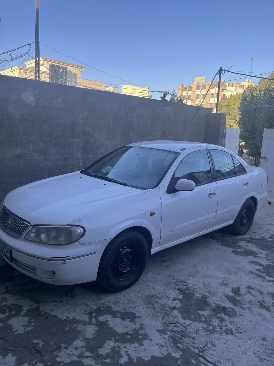 نيسان صني 2009 للبيع
السعر 100 $ 
رقم بغداد جديد 
سنوية جديدة 
مكينة وگير مكفولات 
للاستفسار ***********
