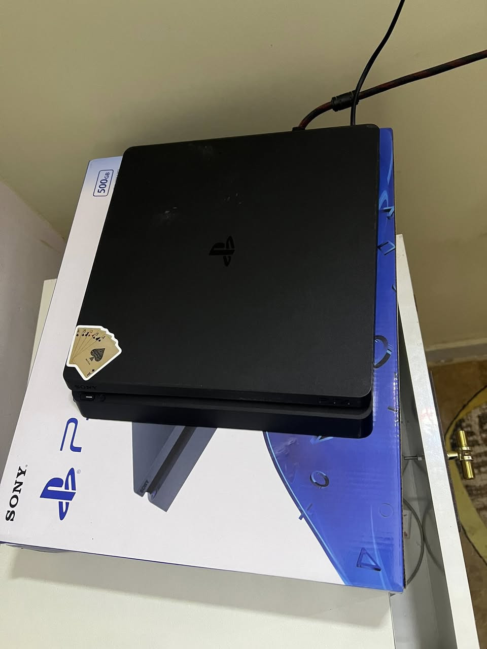 بلي4 سلم ذاكره500 مهكر نضام 9 
جهاز نضيف وشغال وتاخذه علفخص 
من البيت ملحقاته كامله كارتونه موجوده 
جوستاكات ثنين ويا العاب قويه كامل لامفتوح ولا مصلح ابدا 
سعر 300 مكاني بغداد بلديات شراي يجي خاص


**إذا كنت صاحب هذا الإعلان وتريد حذفه لأي سبب، رجاءا أرسل رسالة إلى الدعم الفني**