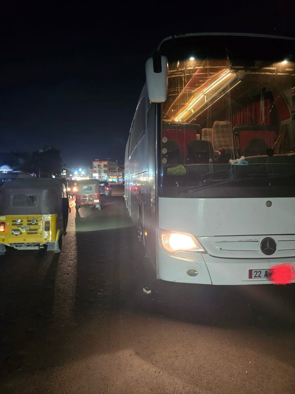 سلام عليكم باص ترفكو 2009 اصل للبيع مكينه ٦ كير عادي تبريد زعانف صيني ٥٣ نفر فاتح أربع وياله السياره جاهزه على آخر حبايه مكان السياره بغداد 
لل استفسار :***********
