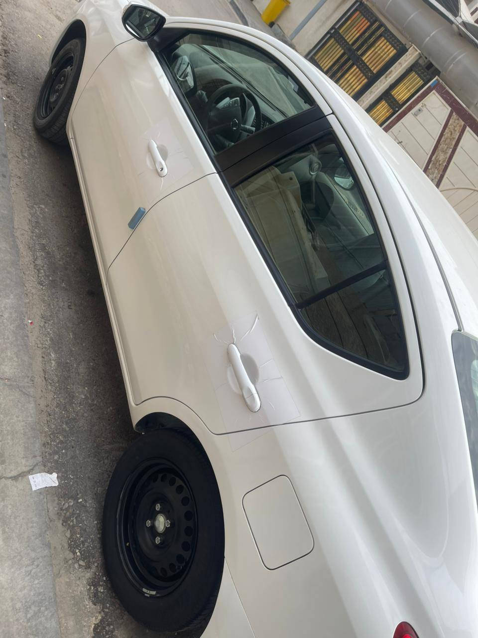 السلام عليكم سيارة نيسان صني موديل 2025مصري مكفوله شرط الفحص وشوف العين هزة جديدة مكانه بصرة قبلة حي الجامعه خلف مدرسة العليم الاهليه للبنات *********** السعر 130ورقه وبيه مجال قليل حك الجيه
