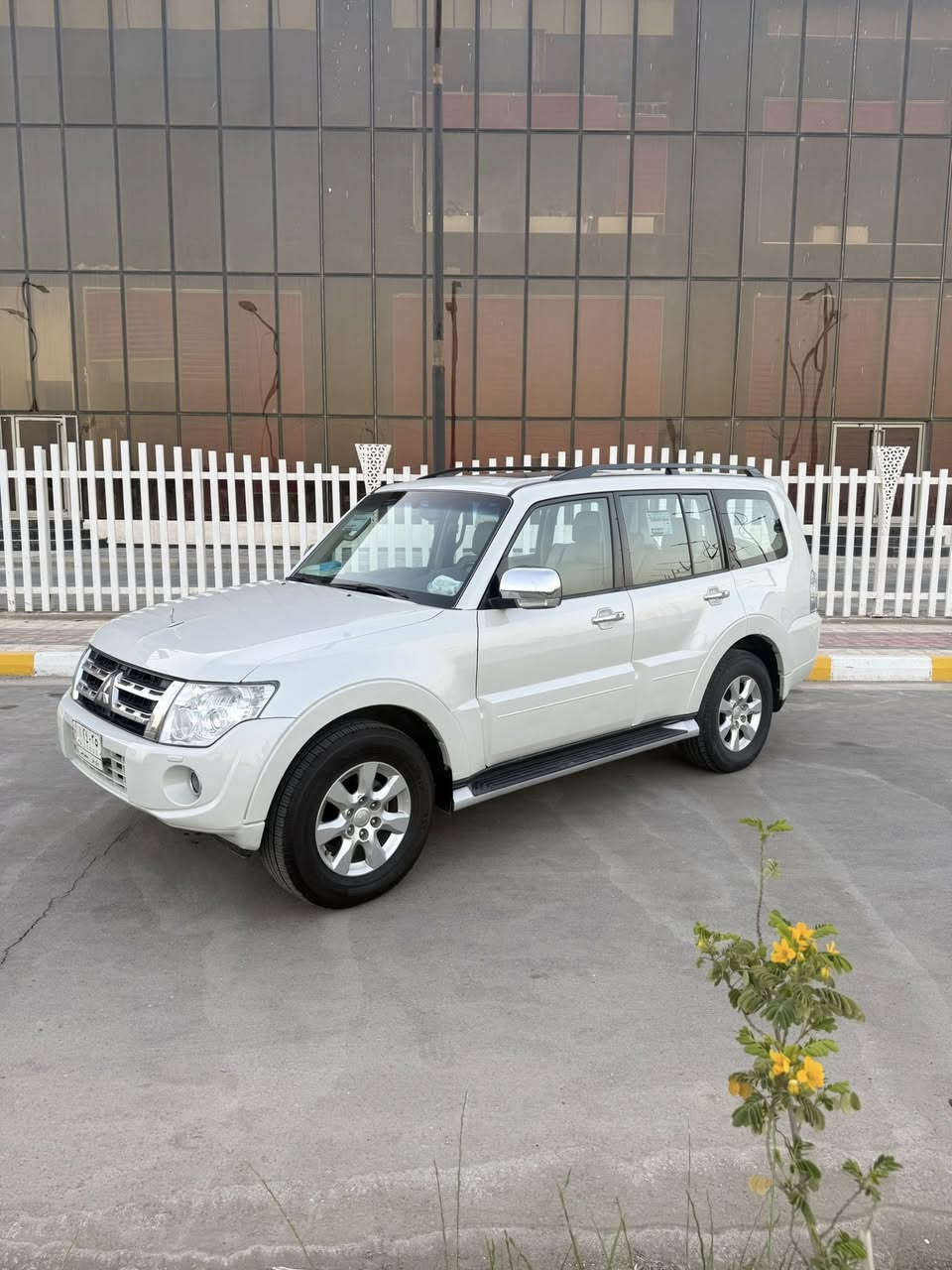 السلام عليكم
باجيرو 2014 حبتور كفاله عامه من كلشي 
سياره كارتون والصور موضح بيه كلشي 
زوج تايرات جديد صار 6 اشهر من مشدود 
فتحه بالقماره 
كير وتماتيك وعادي و لوكير 
مواصفاته فووول حبتور مايحتاج نعددهن 
ماشيه 75 كيلو فقط 
للاستفسار   ***********
