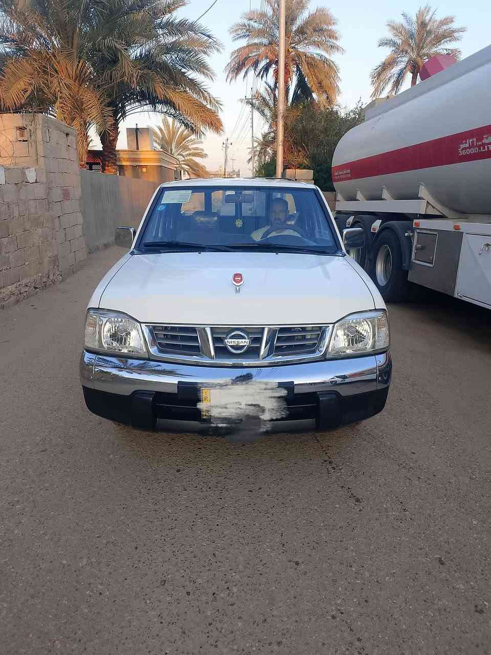 للبيع بيكم نيسان 2009ياباني رقم انبار بيه جاملغ الايسر خلفي تبديل للاستفسار *********** مكانه رمادي
