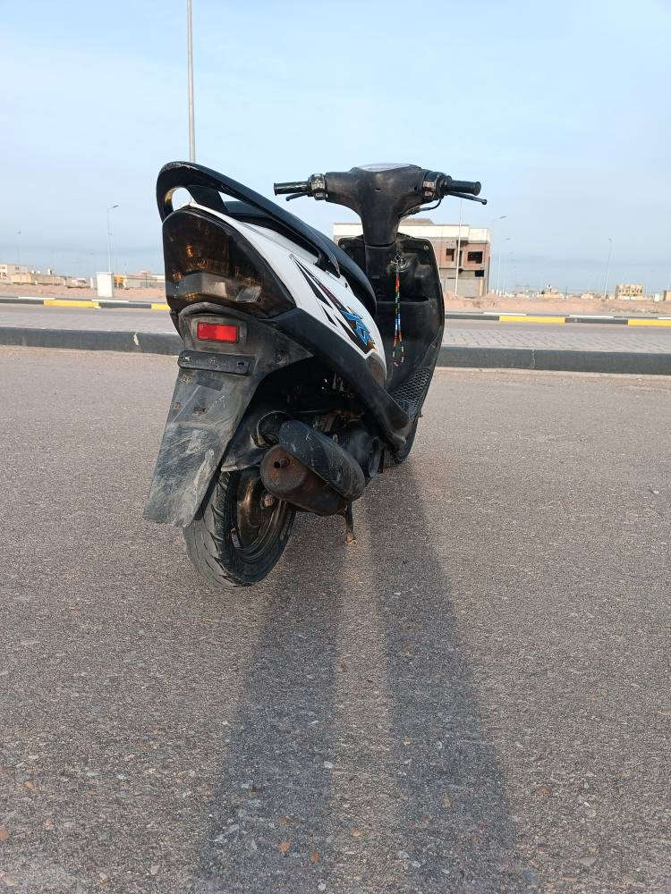 السلام عليكم ورحمة الله وبركاته 

دراجة ماكس عدلة ياباني مال رمبة نضافة ١٠٠٪ محرك وكالة وكفالة ضفيرتها ع وضع الشركة ما ملعوب بيها كامله مكملة ما تصرف عليها ربع تجي وتشوف شرط احلى من الصورة والدراجة ضامها ما اطلع بيها الله شاهد 📍مكاني بصرة / *********** البصرة, العراق
