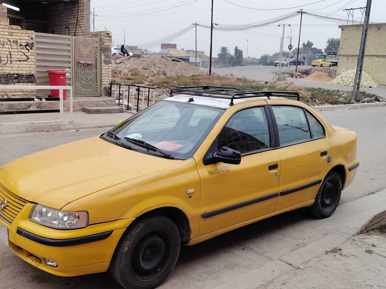 السلام عليكم سيارة للبيع سمند رقم بغداد صاحبها يريد تحويل تبريد خير من الله محركها لا تبخير ولا تنقيص السياره امحور كير وتماتيك فقط السيارة مال عيشة كبل للشارع مكان السيارة بغداد الشعب الشراي يتصل على الرقم *********** ما متواجد عل  نت
