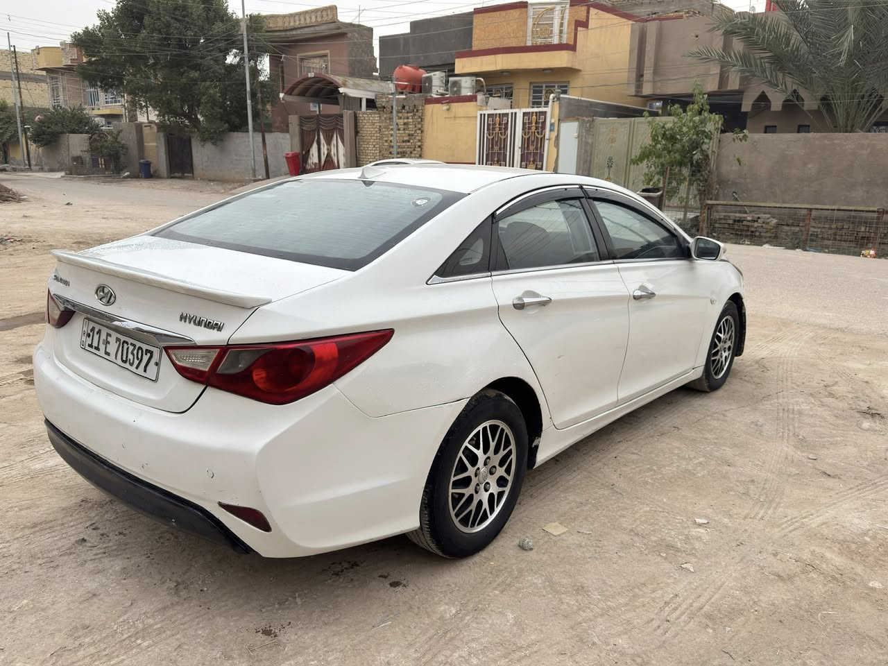 السلام عليكم. سوناته 2010   مكينه 2000 كير ومكينه وحداده وتبريد وتدفئه كله شغلل وجاهز  بيها رشات  صبغ بدون حادث. موصفات مري شفط اشاير بلمري تحكمات ستيرن شاشه كامره  . سعرها 88 مكاني حله ابو غرق  رقمي ***********
