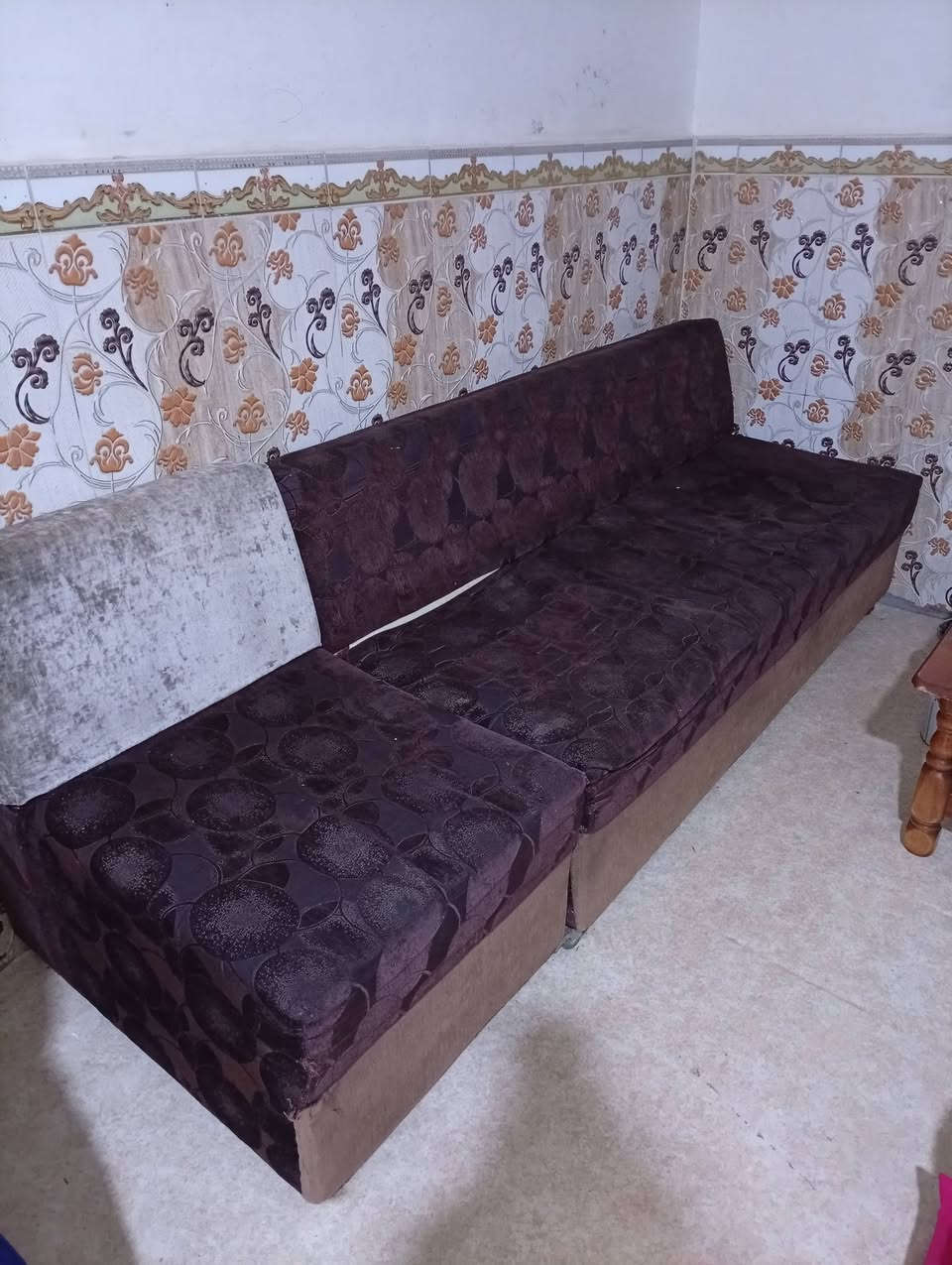 للبيع كل حاجة وسعرها البصرة شارع كازينو لبنان ***********
