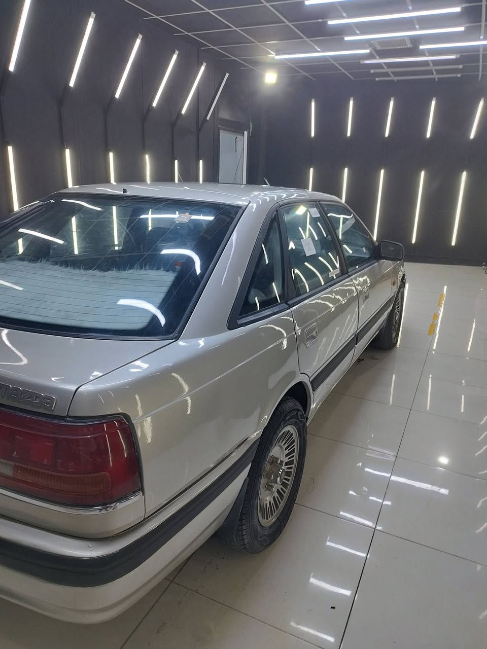 مازدا 626 .تبريد اوبترا مثل سلج 🥶😅
سنويه جديده 2029 بشرط تحويل وكاله غرامه 
 موديل 1990
مكينه 12 بدون صرف وبخار 
اربع جامات شغاله  واربعه تايرات جديده 
صبغ الجماليه بدون ضربه بدون خياص .. 
سياره كبس صدرهه جديده 
مابيهه مصروف جاهزه من كل شي ماشاءالله
مكان ...كلار .. ***********
