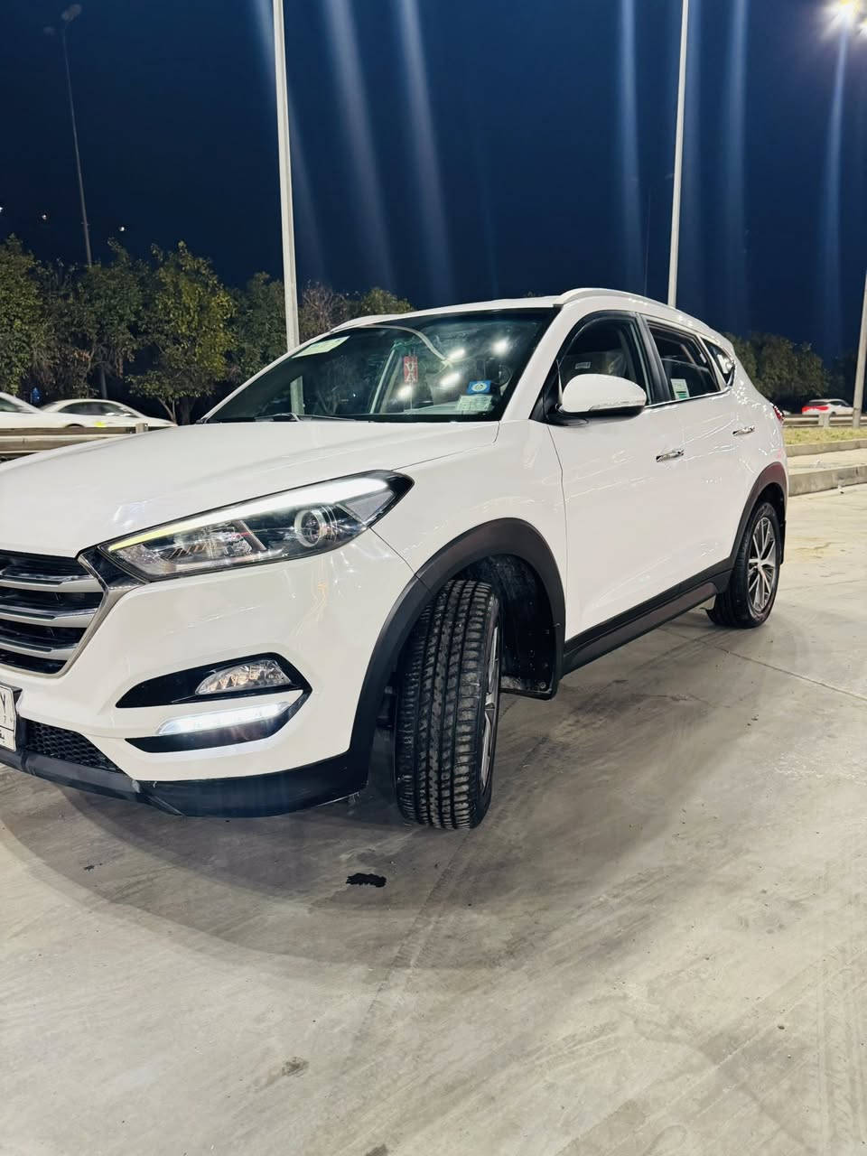 السلام عليكم 
توسان خليجي موديل ٢٠١٨ وكاله الكاصد 
سياره بيها قطعتين صبغ 
ماشيه ١٠٨ الف 
قبق ولفات مفتوح مبدل لاستيك 
السعر ١٦٧ وبيها مجال 
عنوان / بغداد البلديات 
هـ/ ***********
