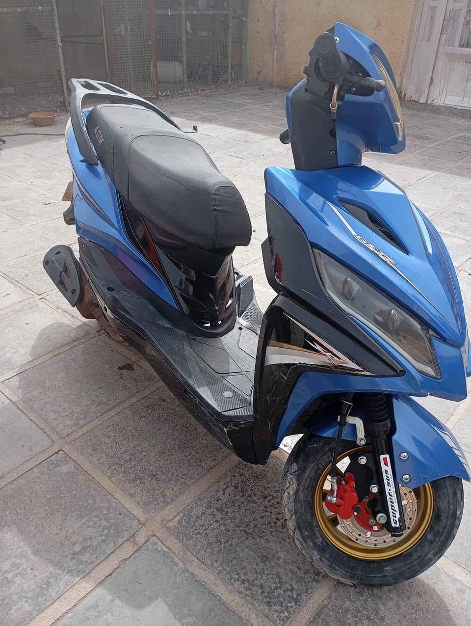 ماكس صيني للبيع ب 350 وبيهه مجال للاستفسار ***********
