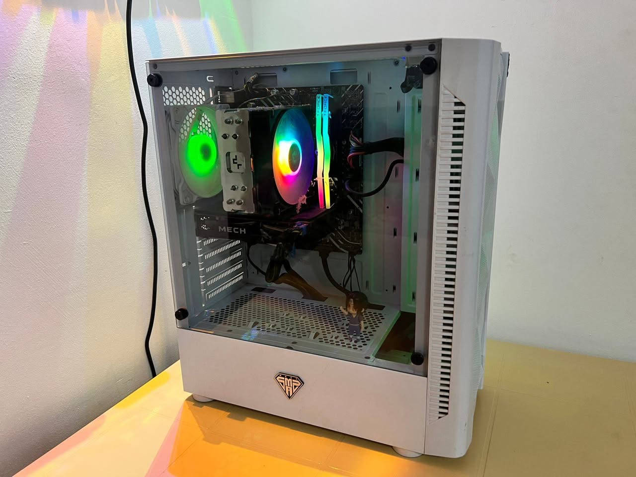 • المعالج: i5 12400F جيل 12
• كرت الشاشة: RX 6500 XT
• رام: 16GB
• تخزين SSD NVMe سريع256 + HDD500
• مناسب للألعاب، التصميم، الدراسة والشغل
• الجهاز استخدام نظيف وحرارته ممتازة
• يشغل  الألعاب بسلاسة
السعر 850 وبيها مجال للشراي


**إذا كنت صاحب هذا الإعلان وتريد حذفه لأي سبب، رجاءا أرسل رسالة إلى الدعم الفني**