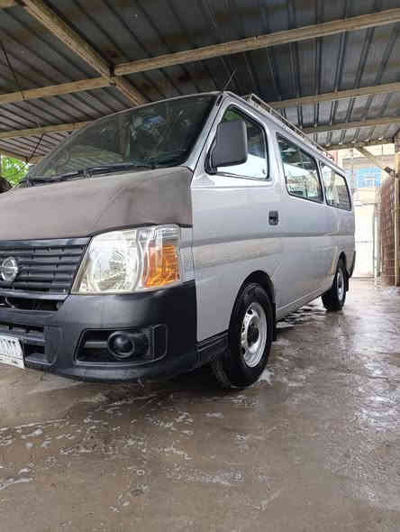 السلام عليكم نيسان يورفان ٢٠١١ رقم بغداد مصفرة هيأة وغرامات و بيهه صبغ بصفحة السائق أثر جراد  مدوشمة وتايرات جدد السيارة جاهزة السعر ١٢٠ مكان السيارة بغداد للاتصال على الرقم *********** علي مكلف بالنشر
