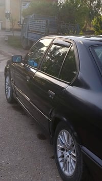 بي ام دبليو 520i • رقم كركوك • كير عادي