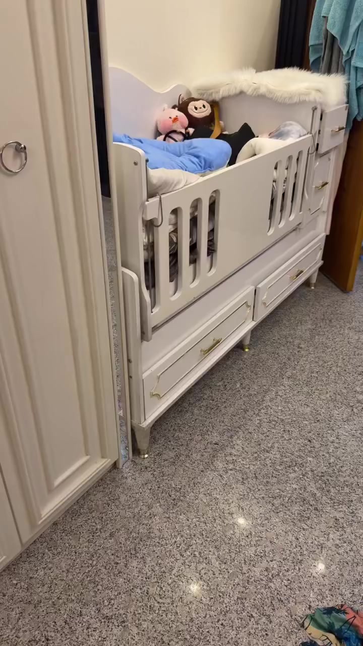 كاروك للبيع. ***********
سعره 200. بل دوره بغداد
