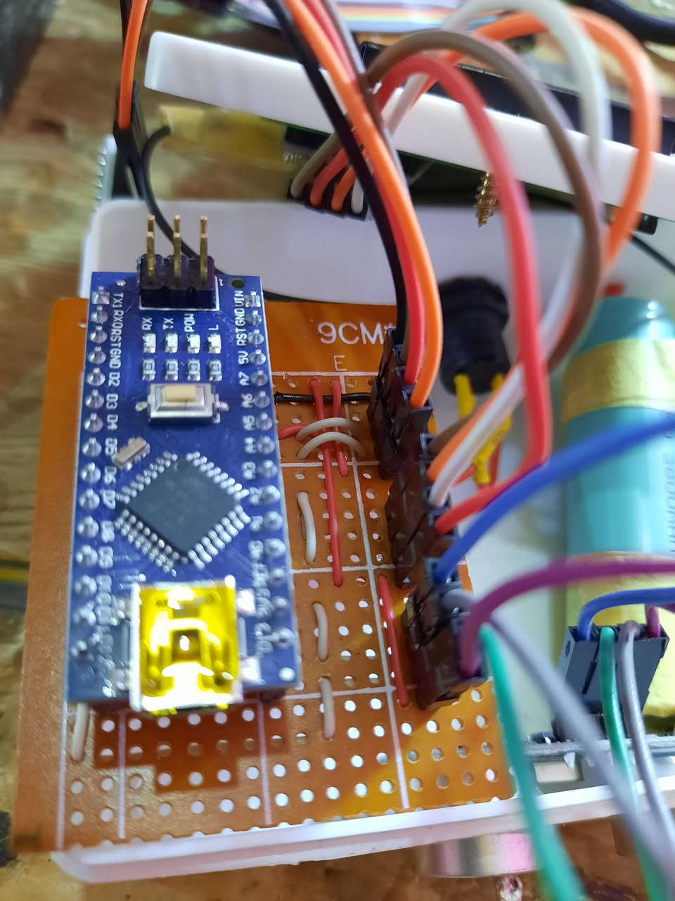 طلابنا الاعزاء اذا عندك مشروع تخرج وتريد تنفذه وتفهم كيف يعمل احنا نوفرلك كل المواد والاستشارات العلميه  سواء كنت طالب بكالوريوس او ماجستير  ولمختلف الاختصاصات الهندسية و الإلكترونية والكهربائية والاجهزة الطبيه  تواصل معنا وراح تحصل الي تريده بسهولة،  نوفرلك كل ما تحتاجه وتتعلم وتستفيد اكثر معنا.  بما يخص الجزء النظري والعملي ولكافة المشاريع  .

أمثلة عن المشاريع التي ستجد كل ماتحتاجه لدينا من مواد الكترونيه وخبرات هندسيه :
مثل مشاريع انترنت الأشياء IoT والمعالجة الصوريه   بصورة عامة( image processing) . وجميع المشاريع المتعلقه بالاردوينو وملحقاته.
وكذلك البرمجه بالماتلاب
 وبحوث التخرج لمختلف الاختصاصات . 
والروبوتات والطائرات المسيره  

 وكذلك نوفر لكم دعم مشاريع الهواة و طلبة الجامعات والمعاهد التقنية 
و الهندسية ولمختلف الاختصاصات 
 توفير المواد الالكترونية الصناعية والتطويرية لانجاز نماذج المشاريع وكذلك للمشاريع التي تنفذ على أرض الواقع 
🔹 توفير حلول برمجية ( تطبيقات موبايل - مواقع ويب - برامج ادارة - برامج سيطرة ... ) وغيرها حسب الطلب .

يمكنك للتواصل معنا من خلال مراسلة الصفحة أو من خلال  واتساب وتليغرام ......  م.علي *********** 
                            
                                                      
العنوان (العراق بغداد- سوق الالكترونيات مكتب دجلة ) 
 يمكن العمل اونلاين لجميع المحافظات داخل العراق 

#المكتب_الهندسي_للتطوير
