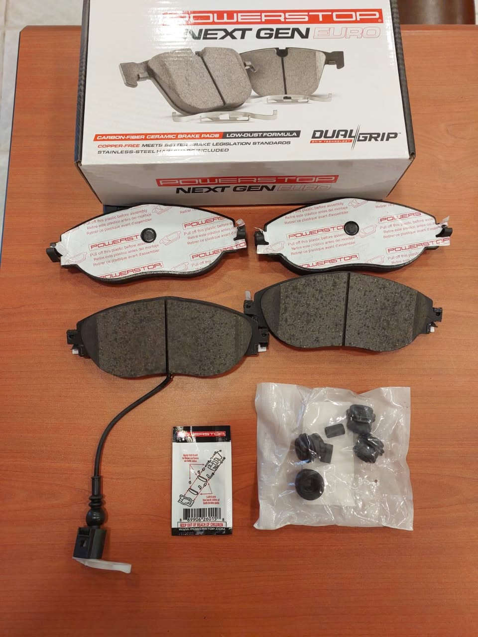 سلام عليكم اخوان دسكات من شركة بور ستوب الامريكيه متوفر لجميع انواع السيارات وبأسعار مناسبه جدا مع ضمان حقيقي 50 الف كيلو اضمنه من الصوت والغبار الاسود تجي وياه كافة ملحقات الدسك يتوفر توصيل كافة محافظات العراق 
للتواصل:*********** محمد البياتي
