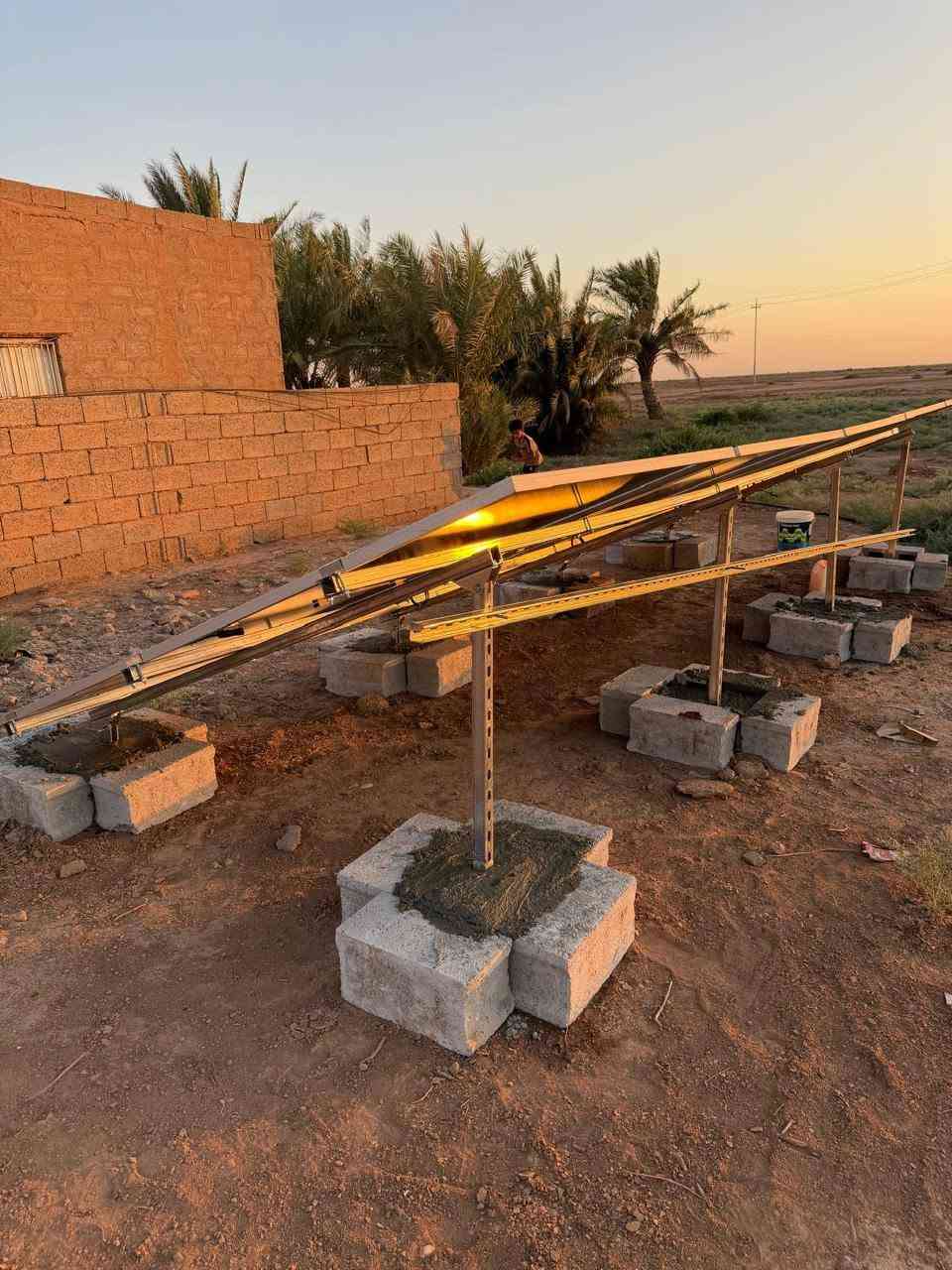 يوم الثلاثاء بتاريخ الموافق 2026/7/14
#الموقع_مندلي_الجسر

منزل اخر يودع انقطاع التيار الكهربائي 

على بركة الله تم نصب منظومة طاقة شمسية 

تعمل  على تجهيز 10 امبير نهاري  و8امبير مسائي

المنظومة تتالف من 
1-الواح جينكو بقدرة650 واط عدد5
2- انفيرتر فلستي بقدرة  6 كيلو واط 
3- بطارية داينس5كيلو واط
4- قواعد حديد مغلون ثقيل مقاوم للصدا
5- بورد وقواطع Ac & Dc  وكيبل DC 

#ملاحظة / لانعمل ببطاريات التجميع الرديئة

ضمان البطارية 5 سنوات 

للاستفسار مراسلة الصفحة او الاتصال على الارقام التالية 

*********** 
‏‪***********‬‏
