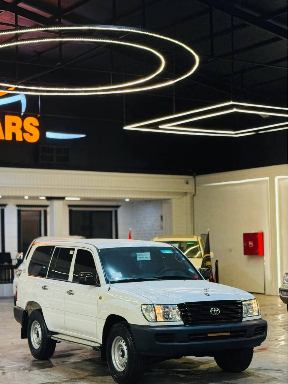 تۆیۆتا لاندکرۆزەر مۆدیل ٢٠٠٣ مواسفات G فوول عادی سەیارەکە هەتاا بڵێی جوانە هەتا بڵێی خاوێن و ڕێکە ٤ تایەی دەنلوبی بیلادی لە ژێرە تایەکان سفر سفرە نەڕۆشتوە تازەی بۆ بەستراوە وەک بۆیاخ بێ بۆیاخە هیچ هیچی پێوە نیە گیر و مەکینە و اکسل بەشەرت سەرف دوکەل بوخار هیچی نیە بە زەمان سەیارەکە بی چاڵ و شوختە زۆر پاکە مالێ ئەوەیە بیکری و لە مالەوە تەنها بۆ جوانی رای بگری بۆ زانیاری زیاتر *********** ناونیشان کۆیە كويسينجاك, أربيل
