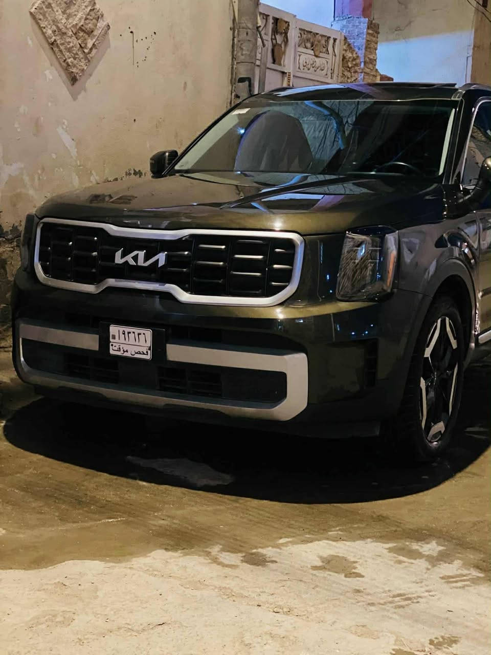 السلام عليكم ورحمة الله
للبيع سيارة: كيا تيلورايد  S وارد امريكي  موديل 2024 3
رقم بابل شهداء باسمي يعجبك وكاله اي شي 
•الضرر:   جاملغ امامي وباب السايق مبدلات وبيه جوه قبق البانزين صبغ طخه خفيفه ببدون دواخل وباب الوره السايق هم بيه صبغ يعني اربع قطع صبغ بدون دواخل البجم كبس والسياره جديده     ايرباك دركه او دشبول  ضاربات 
•

•المواصفات :
▪️السيارة: كيا تيلورايد S لون زيتوني
▪️المحرك: 3.8L (ستة سلندر)
▪️العداد: 52000 الاف ميل  
▪️حجم الويل: ويل كب حجم 20 مع طقم تايرات بحالة ممتازة مشلن 
▪️تحديد مسار
▪️سلايت روف [ فتحة سقف ]
▪️خاصية تحديد المسار
▪️رادار امامي للتوقف التلقائي
▪️حساس خلفي
▪️حساسات و رادارات الاجتياز الجانبية (نقاط عمياء)
▪️كامرة خلفية دوارة اصل مع الستيرن
▪️تحكم فول كهرباء لمقعد السائق 
▪️شاشة الدشبول حجم كبير للتحكم بايعازات السيارة
▪️كشنات السيارة جلد اسود اصل
▪️تدفئة الكشنات المقدمة
▪️السيارة 7 راكب
▪️ثلاث قطع تبريد
▪️تشغيل عن بعد
▪️سستم صوت
▪️المقاعد الخلفية منفصل ملكي
▪️تحكم ستيرن جهتين بلوتوث وحاكية وكروس سرعة وتحكم صوت 
▪️نظام ABS مانع انزلاق

السعر المطلوب 250ورقه مع المجال بسيط او مراوس حسب القناعه
 
للاستفيار اكثر الاتصال او واتس اب على: *********** 
مكان السياره بابل مركز مدينه
