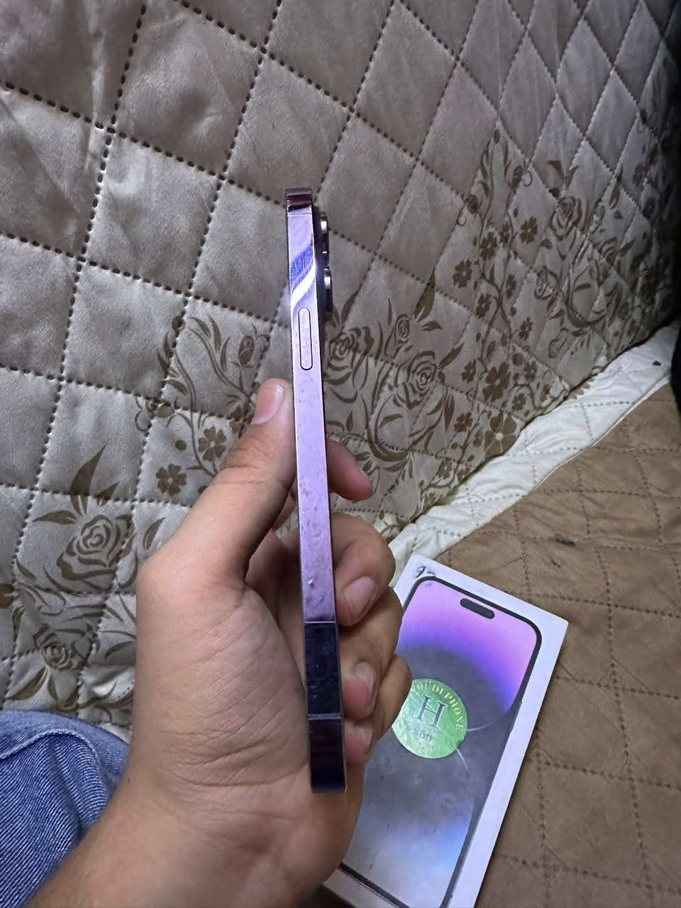 السلام عليكم
ايفون ١٤ برو ماكس ذاكره ٢٥٦ 
دبل سيمكارت
بطاريه ٨٥ شرط ما معله وما ملعوب بي جهاز 
وتر مكفول من كلشي 
جهاز ويا كارتون اصليه مطابقه وحفر مو طبع 
مكاني بغداد المشتل 
سعر ٨٧٥ 
***********
