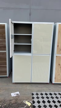 ‏ ‏مرحبا زباين الكرام توفر ‏جميع الچزامات ولوكرات المطابخ￼٤ باب مطابخ ...