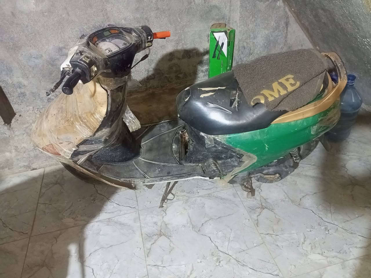 دراجات ثنين البيع
فراشه كايمه 
وكزز شغاله بس كابريته تعبانه بيه 
بيع سوه مكان مركز ناصريه سعر ٣٠٠ثنينهن


**إذا كنت صاحب هذا الإعلان وتريد حذفه لأي سبب، رجاءا أرسل رسالة إلى الدعم الفني**