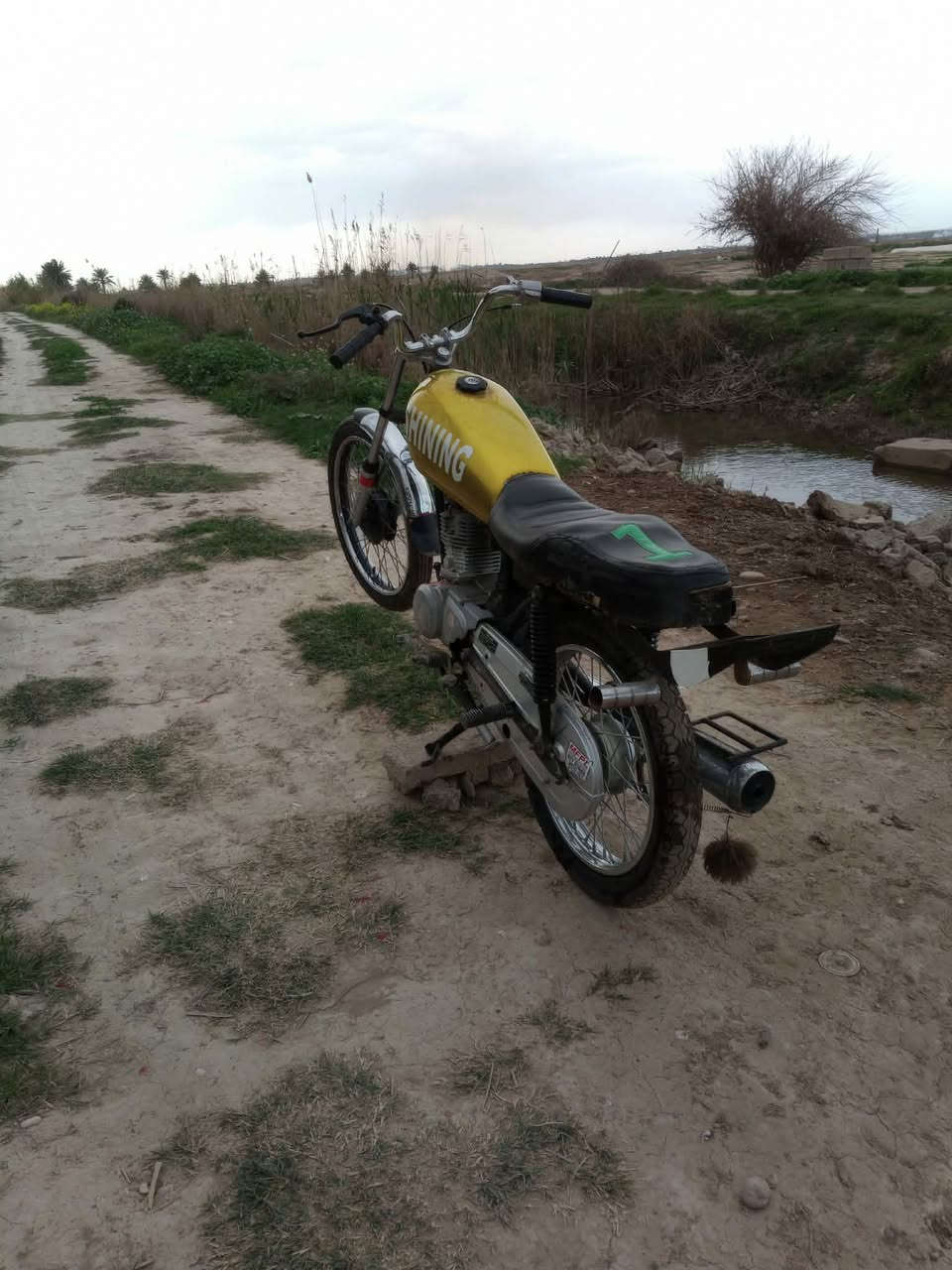 السلام عليكم شباب دراجه نامه للبيع موديل 17 مكان ديالى شهربان السعر 225 بها مجال


**إذا كنت صاحب هذا الإعلان وتريد حذفه لأي سبب، رجاءا أرسل رسالة إلى الدعم الفني**