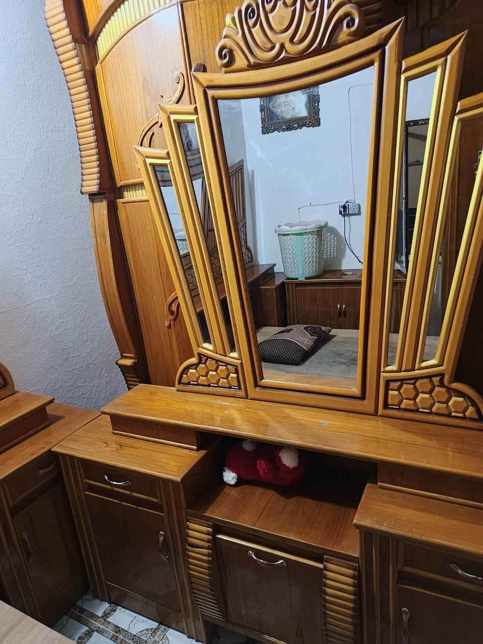 غرفه حطاطه ستعمال قليل لبيع عنوان رحمه قرب افران دبي مراسله صفحه ***********
