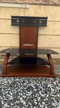 ميز • البنوك