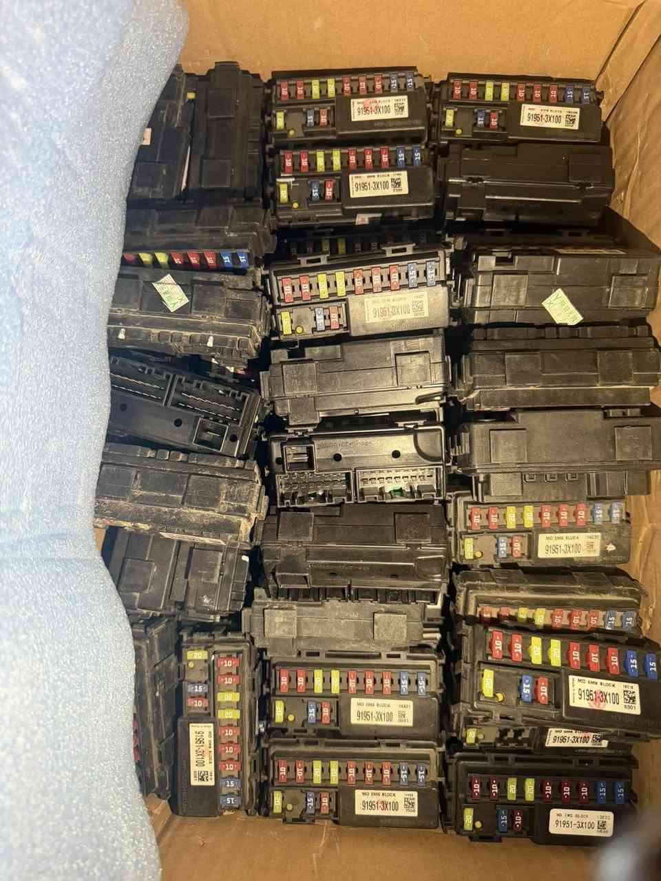 وصول وجبة قاعده فيوزات جملة فقط 

التواصل وات ساب / ***********
