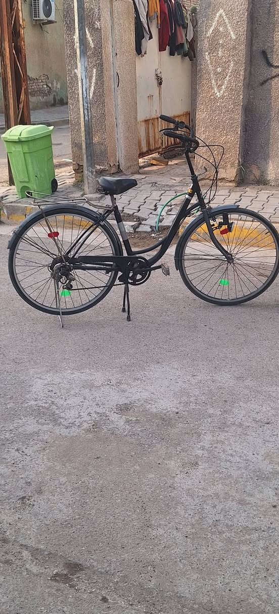 سلام عليكم بايسكل للبيع ينقفل وياه مفاتحيه نضيف جدا


**إذا كنت صاحب هذا الإعلان وتريد حذفه لأي سبب، رجاءا أرسل رسالة إلى الدعم الفني**