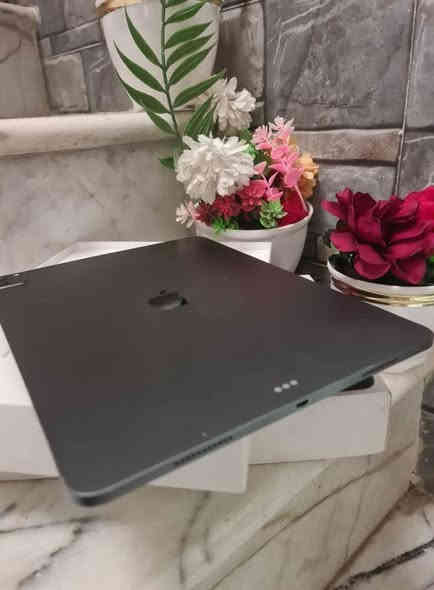 برو حجم الكبير 12.9
ذاكرة 128
بطارية 87
شرق اوسط 
كامل ملحقات 
كل ملحقاته وياه 

فقط بيه خيال قليل بشاشه مايبن بصور 
لامصلح ولا مفتوح شرط الفحص 

السعر 425
مكاني بابل مركز
***********
