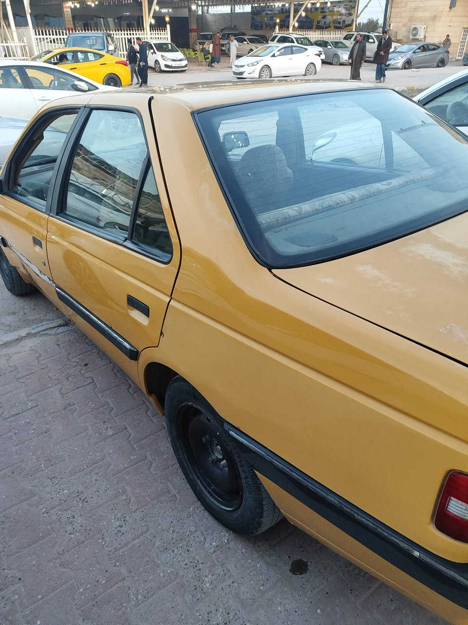 سلام عليكم بيجو 16
كير مكفول محرك استوني مجفته تبريد شغال سيارة ما بيه ضربة عوزه  حدادية 
السعر (33) وبيه مجال بسيط  *********** مكانه نجف
