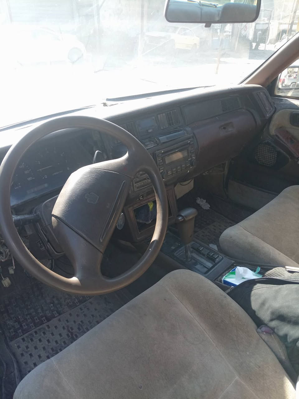 هارتوب ٩١ مكفوله بلاديه تخم تاير خداديه كير ومحرك ٢٥٠٠ رقم دولي كهربائيات مكانها الرميه سنويه ٢٧ سعر ٤٥ وبيها مجال***********
***********
