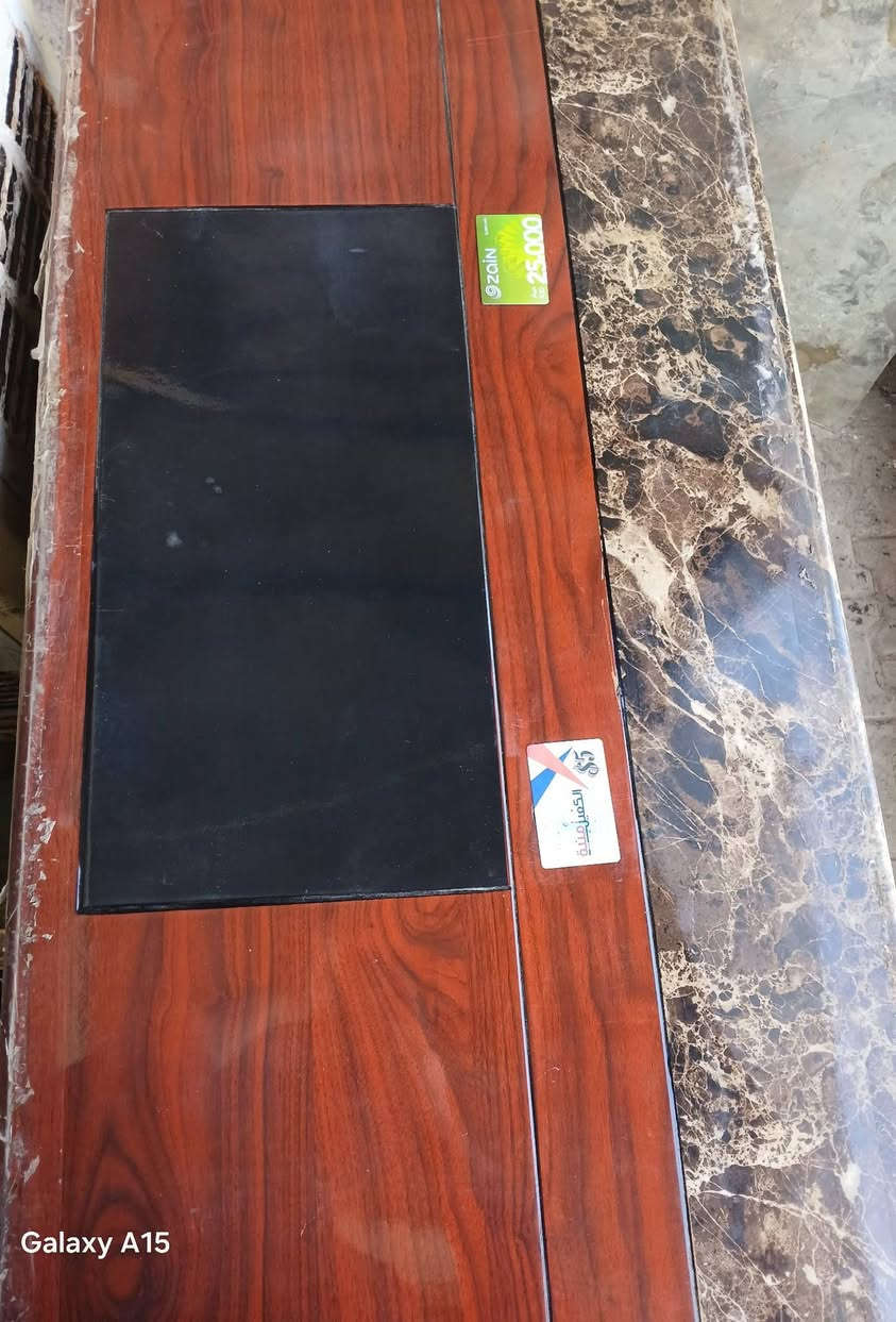 السلام عليكم للبيع ميز مكتب 
مع حمالات اكسسوارات  بحاله جيده


**إذا كنت صاحب هذا الإعلان وتريد حذفه لأي سبب، رجاءا أرسل رسالة إلى الدعم الفني**