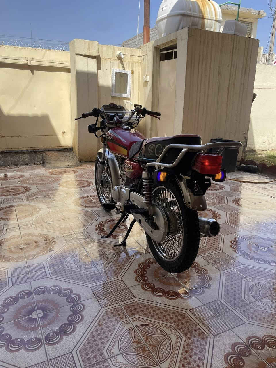 السلام عليكم دراجه سونك  4 كير موديل 2024 اوراق اصولي  دشبول الكتروني وباقي التفاصيل واضحه بل صور 
ونضافه الدراجه كذالك كدامكم السعر 525 بيهه مجال قليل هاذه رقمي ‭0770 590 3668‬
