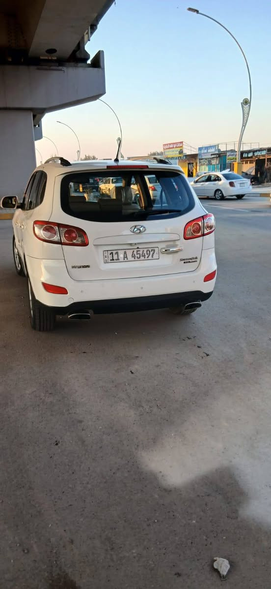 سنتافيا 2011
فول مواصفات 
مكينه كير مكفولت سته سلندر
تبريد ثليج مكفوله السياره حداديه جديده
بيه فقط صبغ ربع البنيد بصف الجماملغ اليمن
السعر 160وبيه مجال قليل 
مكان السياره كربلاء طوريج 
رقم الهاتف ***********
