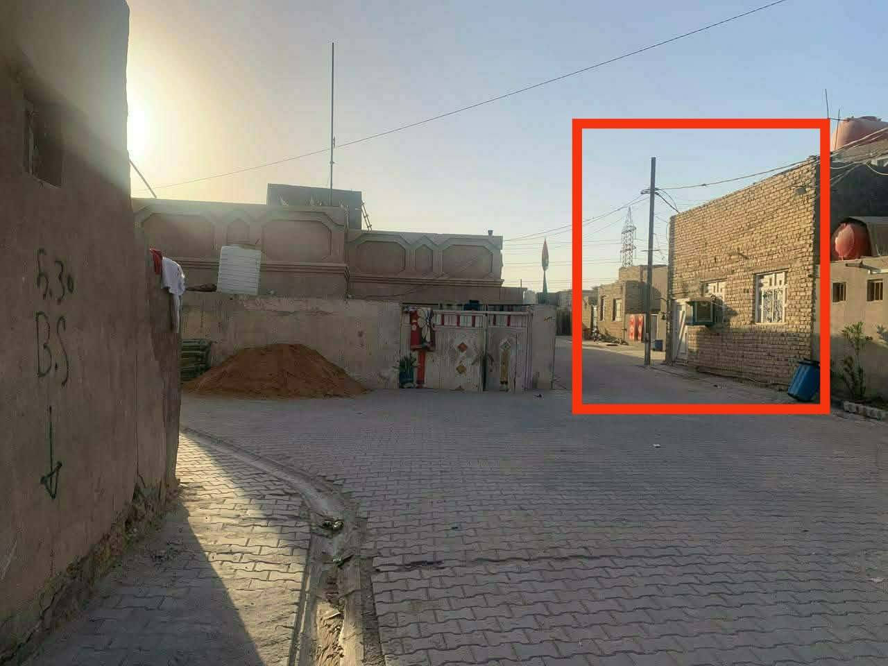 سلام عليكم ورحمه الله تعالى وبركاته
للبيع بيت في السهله طابو صرف  قريب من مسجد السهله المعظم بعد 5 دقائق مشي للمسجد مساحته 84 م بيت ركن علشارع مقرنص سعره 80 مليون غرفتين وصاله ومطبخ وحمام للاستفسار *********** واتساب او رصيد
