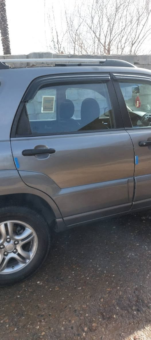 سلام عليكم  سبورتج ٢٠٠٧ وارد أمريكي
محرك ٦سلندر  ٢٧٠٠ رقم بغداد  باسمنا تحويل ثاني يوم 
  مصبوغ عام  حدثها جاملق أمامي جهة سايق  محرك لا تنقيص ولاتبخير كير جديد على أيدي تبريد شغل 
   سعر  90 ورقه وبيه مجال للطيبين 
مكان قضاء الدجيل صلاح الدين 
***********
***********
